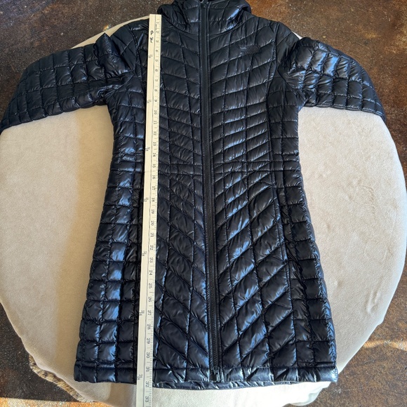 The North Face ThermoBall Hooded Parka Vegan Down Alternative - Picture 12 of 15